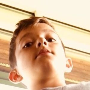 Meet your Posher, Logan